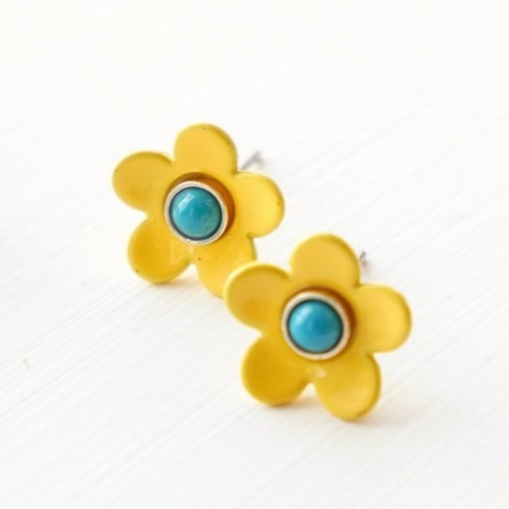 4/$25 Enamel Daisy Flower Studs Earrings